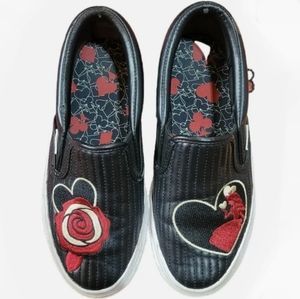 VERA BRADLEY,  BLACK QUILTED,  ALICE IN WONDERLAND,  SLIP ON SIZE  10